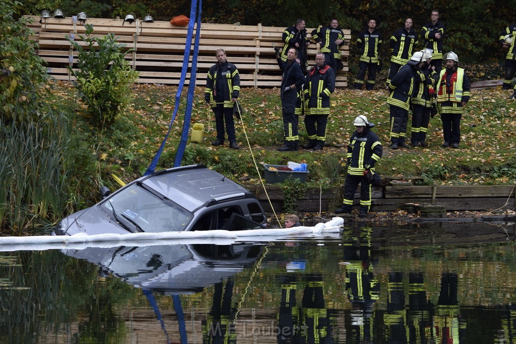 Einsatz BF Koeln PKW im See Koeln Esch P061.JPG - Miklos Laubert